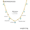 Dettaglio macro della collana in acciaio inox placcato oro 18K con perle di amazzonite - Catena Sottile in Acciaio Inossidabile Oro / Amazonite Blu Chiaro (P2087)