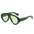 Oversized pilot sunglasses with deep green frame and light green gradient lenses - Green Frame / Green Lens