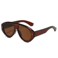 Lunettes de soleil oversize monture ambre rouge, verres marron et rivets argentés - Standard / Monture Thé Foncé Verres Thé