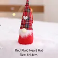 Gnomo di Natale con cappello a scacchi rossi e cuore, decorazione appesa da 6x14cm - Cappello a Cuore a Quadri Rossi 14cm