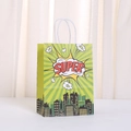 Geschenktüte aus Kraftpapier im City Hero Design mit Super-Schriftzug und Skyline - Gelbgrün SUPER Stil (495-3) / 21x15x11cm
