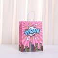 Rosa Pop-Art Geschenktüte mit WOW-Comic-Design und Stadtsilhouette für Partys - Rosa WOW Stil (495-4) / 21x15x11cm