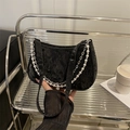Borsa a tracolla trapuntata nera chic con catena di perle per un look donna elegante - Nero