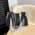 Borsa tote minimalista in tela a righe con manici in pelle nera per il pendolarismo - Nero