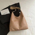 Sac à bandoulière hobo tressé kaki pour femmes avec élégante texture en cuir PU poli - Abricot
