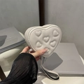 Witte hartvormige crossbodytas van PU-leer met gewatteerde patronen en ritsluiting - Wit