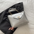 Borsa a spalla argento da donna con catena dorata e ciondolo a forma di cervo - Argento