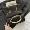 Pochette chic en cuir noir avec grande poignée dorée et bandoulière chaîne - Noir
