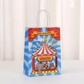 Dettaglio del sacchetto regalo in carta circo con stampe di animali e manico - Raduno di Animali del Circo Radiale Blu Bianco (464-5)