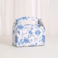 Elegante Geschenkschachtel mit blauem Blumenmuster und integriertem Griff für Hochzeiten - French Pastoral Floral Style (A025-3) / 16*9*9cm