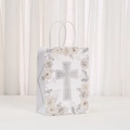 Dettaglio di un sacchetto regalo bianco religioso con croce glitter argento e fiori - Stile Croce Floreale 3 (484-2) / 21*15*8