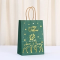 Dunkelgrüne Kraft-Geschenktüte zu Weihnachten mit goldener Rentier-Prägung und Schriftzug - 21cmx15cmx8cm / Grün - Rentier-Stil