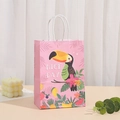 Bolsa de regalo rosa con tucán, asas de cuerda blanca y motivos de frutas tropicales - Estilo Tucán Rosa Nice Day (266-3)