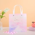 Bolsa de regalo degradado rosa púrpura con patrón de estrellas y asas de cinta blanca - Rosa Estrellado