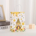 Dettaglio della borsa da festa con gnomo ape, gocce di miele e stampe floreali - Stile Gnomo Ape (383-6) / 21*15*8