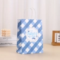 Sac cadeau fête des pères en papier à carreaux bleus avec poignées blanches et texte festif - Bleu Blanc Plaid (395-2)
