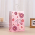 Bolsa de regalo rosa para el Día de la Madre con estampados florales y asas decoradas - Estilo Margarita Rosa (399-5)