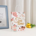 Bolsa de regalo de papel con flores, texto dorado brillante y asas de cuerda - Estilo de Té de la Tarde Blanco Tea time (378-4) / Al21*An15*Pr8