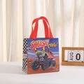 Détail du sac-cadeau non tissé Monster Truck de course avec motifs à carreaux et anses - Style Monster Truck Bleu Vert (9008-1)