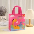 Sacchetto regalo rosa in tessuto non tessuto con stampa di dinosauro e manici - H23xL22xW11 / Rosa