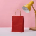 Sac cadeau en papier kraft rouge avec poignées torsadées pour fêtes et shopping - 15*11*6cm / Rouge Foncé