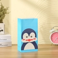 Bolsa de regalo de papel kraft azul con pingüino animado y borde de sierra para regalo - Estilo Pingüino (819-8)