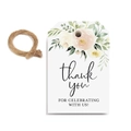 Dettaglio di etichette regalo floreali con spago di iuta per matrimoni e bomboniere - Etichette Floreali Thank You