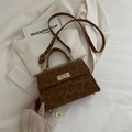 Bolso bandolera chic con estampado de leopardo marrón y cierre de metal dorado - Marrón