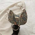 Borsa sottobraccio in lino beige a fiori con ricamo vintage e dettaglio dorato - Blu