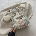 Borsa hobo in tela sfilacciata con motivo a stelle e portamonete in toni neutri - Stella Bianco Sporco