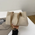 Grande borsa tote in tela beige con manici in pelle marrone per lo stile quotidiano - Cachi (Senza Ciondolo)
