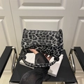 French retro grey leopard print baguette shoulder bag with knot handle detail for women - Black