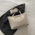 Borsa tote minimalista in tela beige con manici in pelle bianco crema e placca logo - Bianco