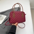 Elegante borsa trapuntata bordeaux con manici marroni e tracolla sottile inclusa - Borgogna