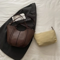 Sac seau marron foncé avec pochette en toile et bandoulière réglable pratique - Marron