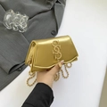 Goldene Mini-Umhängetasche mit Kugelkette und strukturierter Falten-Oberfläche - Gold