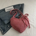 Sac cabas en toile à carreaux rouges et blancs en forme de cœur avec un nœud décoratif - Rouge