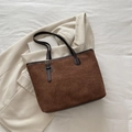 Borsa tote marrone in pelle scamosciata con cinturini e fibbia dorata - Marrone