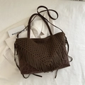 Bolso tote bohemio marrón oscuro con flecos, estampado de leopardo y correa ajustable - Marrón