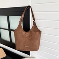 Brown corduroy tote bag for women with minimalist retro design and leather logo tag - Brown