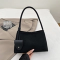 Elegante bolso de ante negro para el brazo con monedero pequeño y correa de hombro - Negro