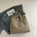 Beigefarbene Nylon-Einkaufstasche mit Kordelzug und verstellbarem Riemen für Damen - Khaki (Ohne Anhänger)