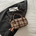 Borsa bowling in lana a quadri marrone e beige con manici in pelle e dettagli dorati - Cachi