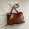 Sac cabas vintage marron avec détail élégant de foulard en soie sur l'anse - Brun Clair