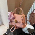 Borsa a mano minimalista in pelle rosa chiaro con fibbia dorata e foulard decorativo - Rosa