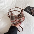 Mini bolso de mano de lana a cuadros marrón con lazos de cuero y asa con encaje - Marrón a Cuadros