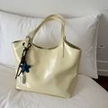 Bolso tote brillante amarillo crema con estrella azul y colgante de cacahuete plata - Amarillo