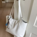 Bolso tote blanco minimalista con colgante de estrella de mar y correas largas - Blanco