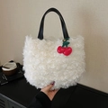 Sac fourre-tout en fausse fourrure blanche avec poignées en cuir noir et cerise - Beige Avec Charme
