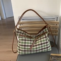 Grande borsa tote a quadri verdi con manici in pelle marrone e fibbie dorate - Quadri Marrone Verde